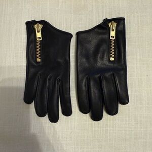 Black Leather Gloves with Gold Zipper from Straight to Hell